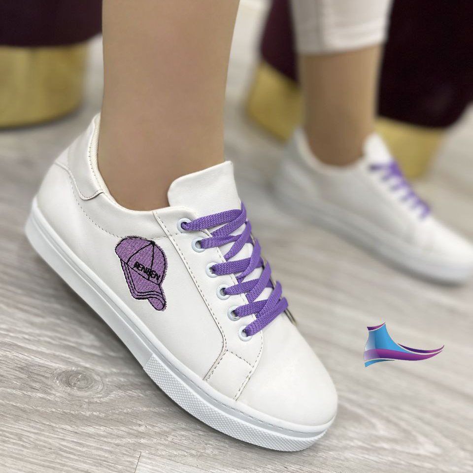 کتونی زنانه طرح کلاه