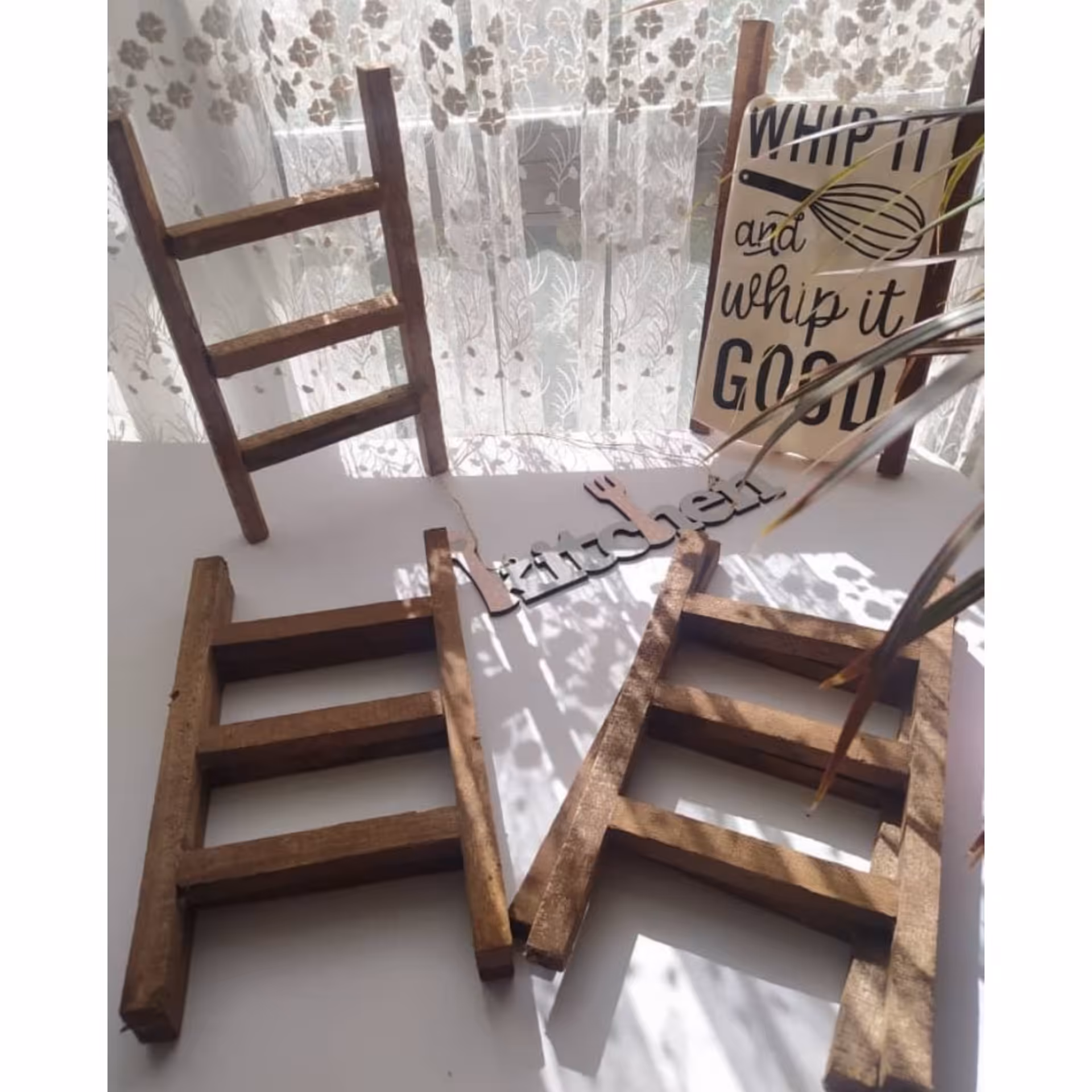 نردبان دکوراتیو چوبی