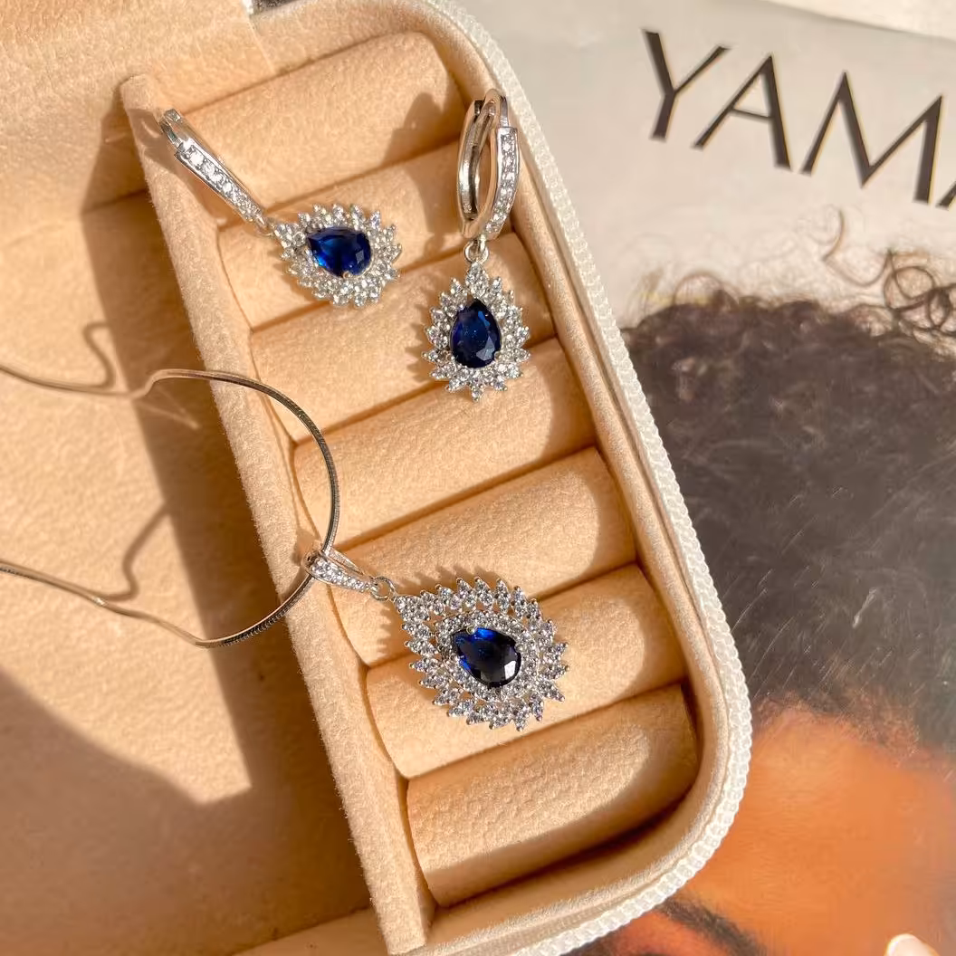 
نمونه نیمست  نقره جواهری 
سیترین-آبی کبود -یاقوت سرخ -زمرد