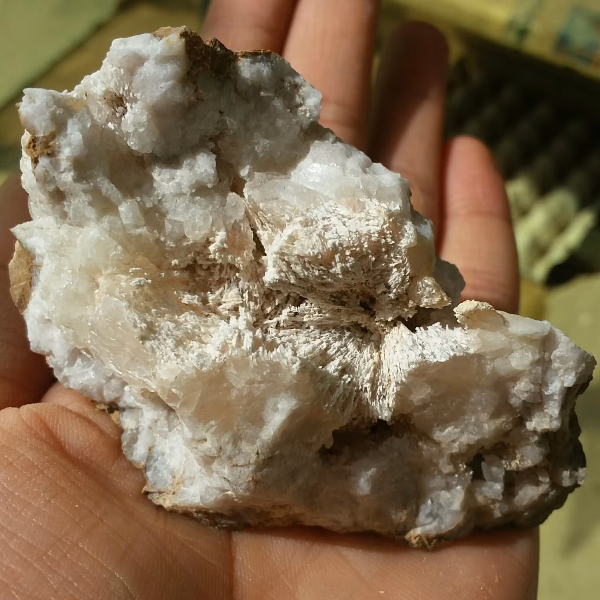 سنگ راف کلکسیونی سلستین کوارتز بی نظیر غولپیکر 100درصد طبیعی