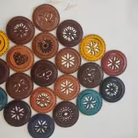 اینه جیبی تمام چرم  دستی نگین 