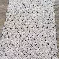 رانر زیبا و شیک مکرومه بافته شده با نخ سه و نیم میل رنگ شیری روشن(پس کرایه) 