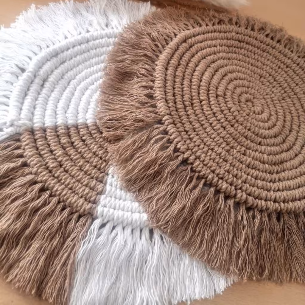 زیربشقابی مکرومه به صورت دونه ای با بهترین متریال قابل سفارش ..با رنگ و سایز دلخواه..سفارش عمده پذیرفته میشود