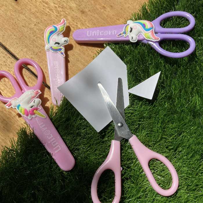 قیچی یونیکورن فانتزی  مناسب برای کاردستی  و بریدن کاغذ