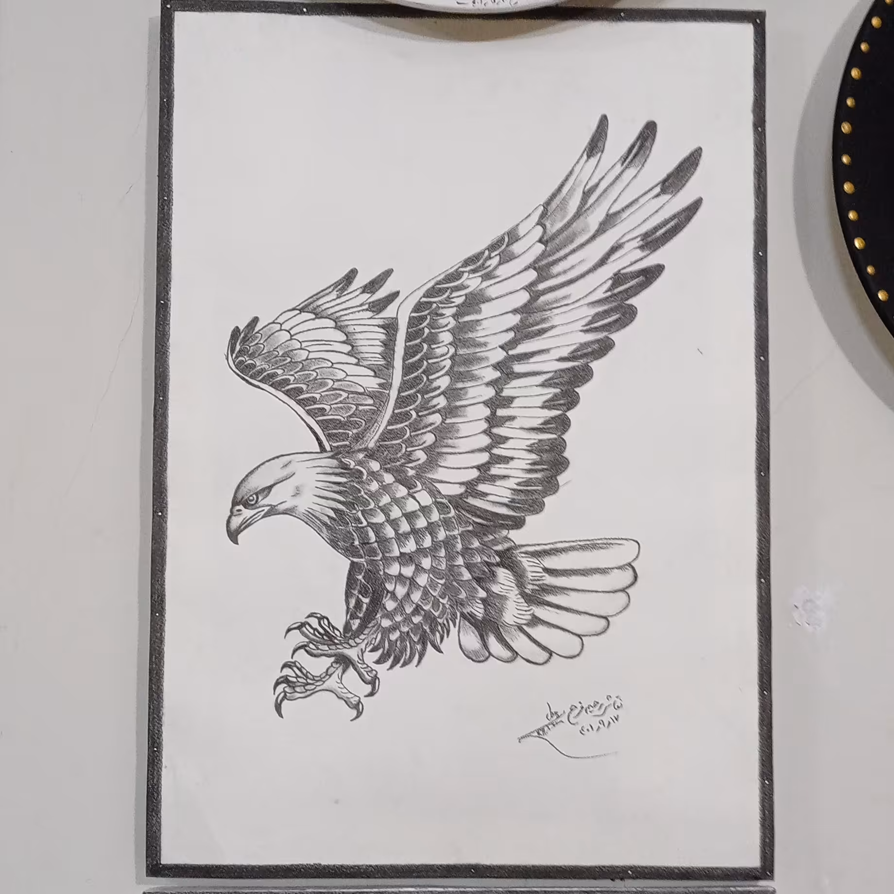 عقاب سیاه قلم