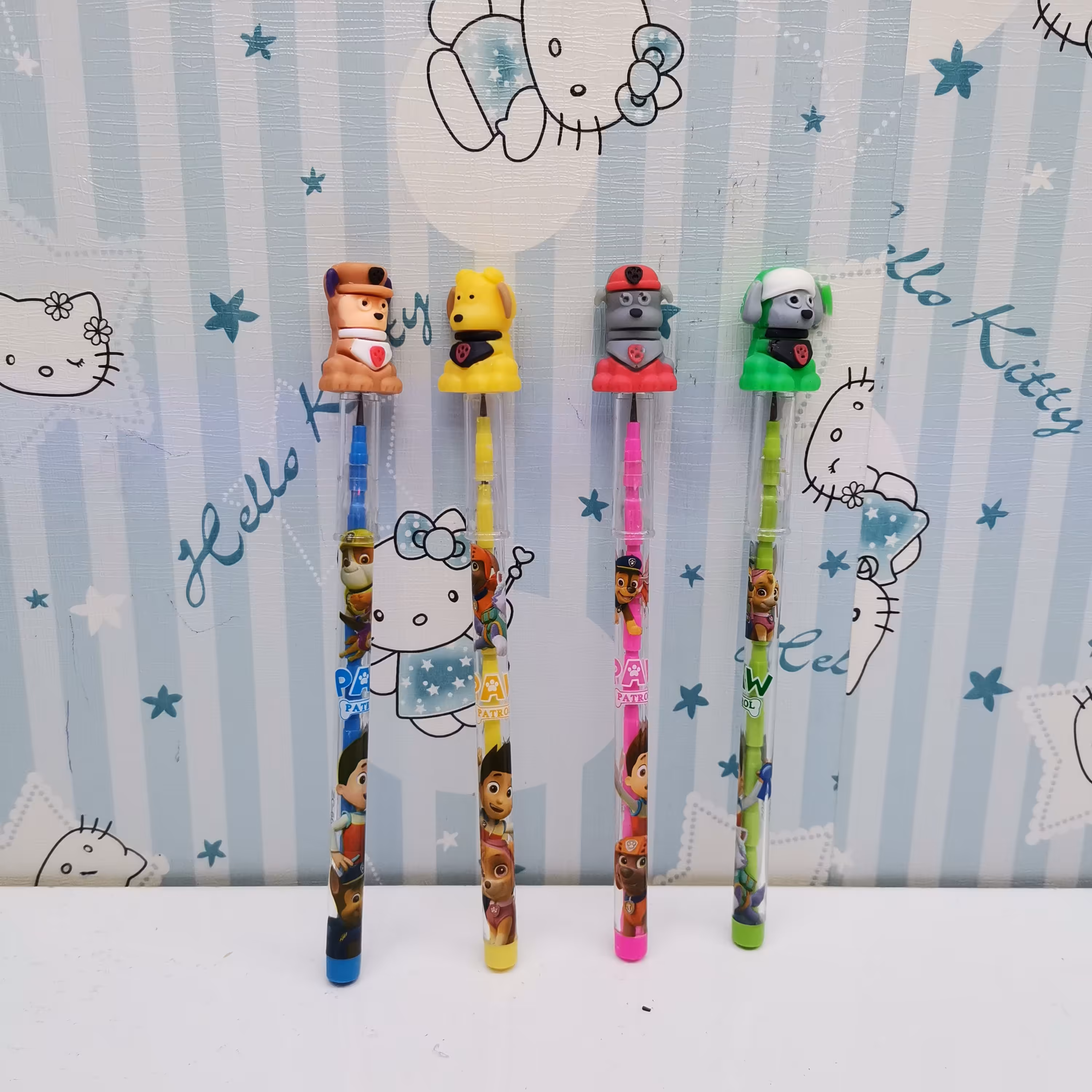 مداد فشنگی طرح سگ های نگهبان 