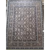 فرش ماشینی 1000 شانه اصل تراکم 3000 طرح کتیبه زمینه اطلسی 12 متری جنس اکرولیک