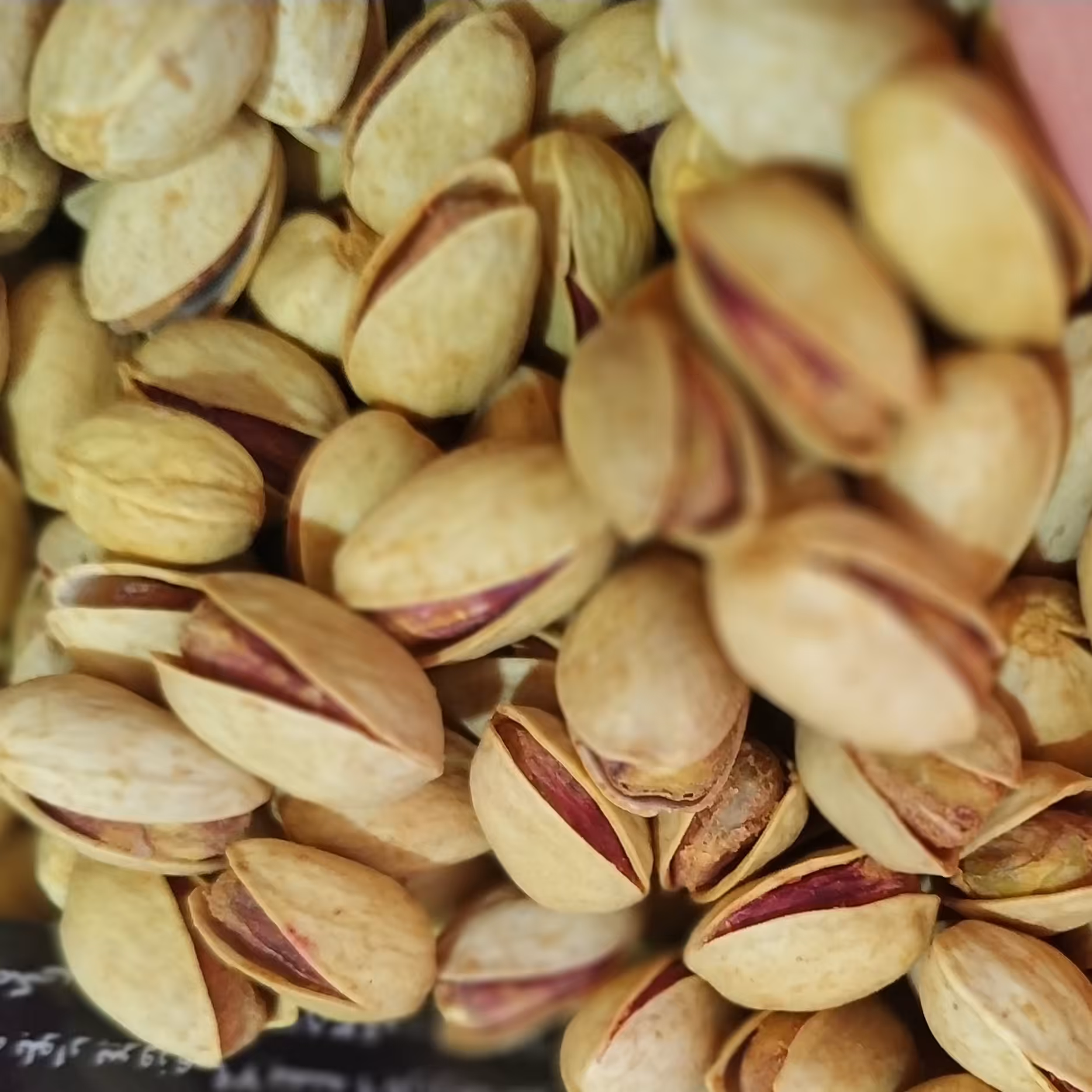 پسته خندان احمد اقایی،  500 گرمی