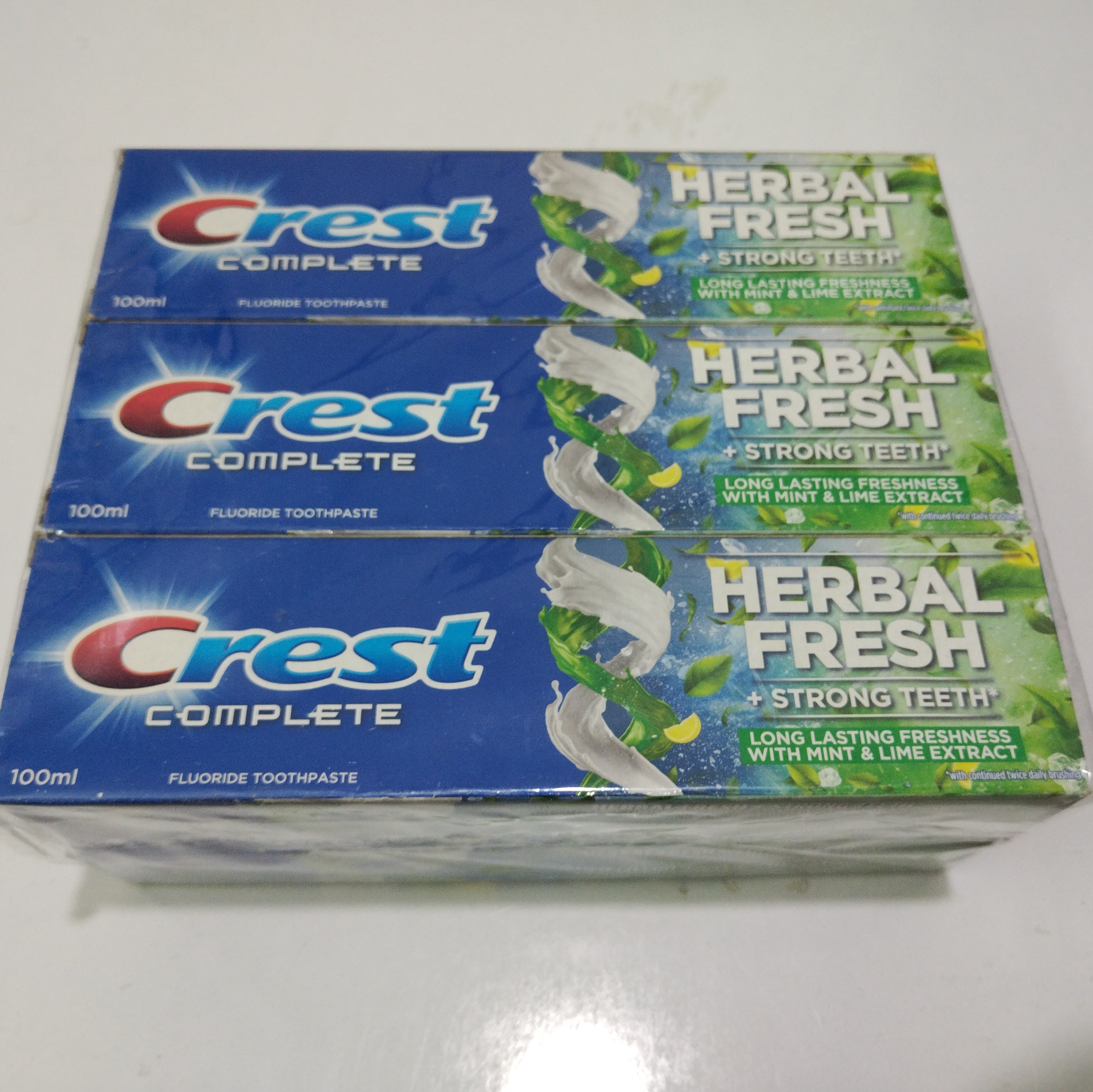 خمیر دندان کرست herbal fresh