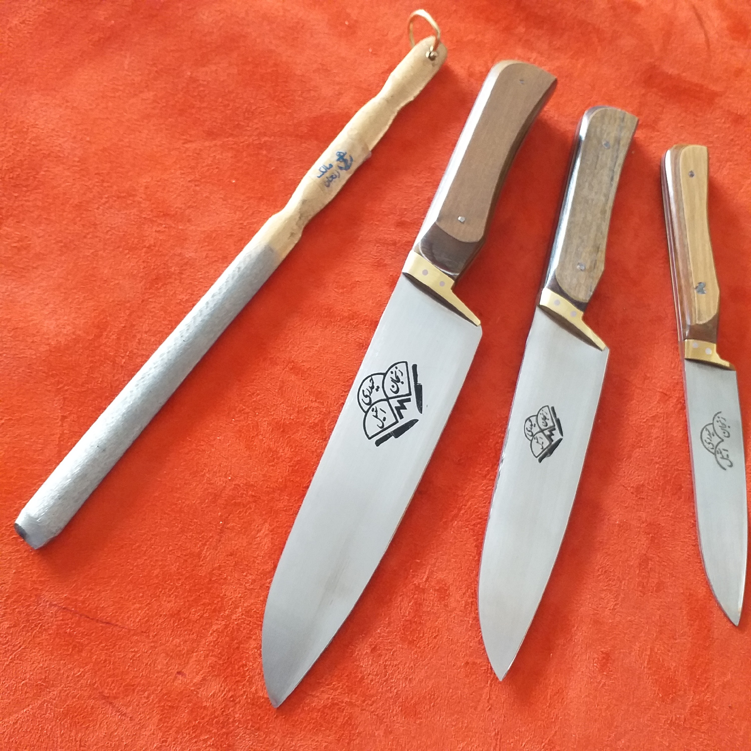 چاقوی استیل ضد زنگ حیدری چاقوی زنجان چاقو زنجان چاقو آشپزخانه چاقو استیل ضدزنگ زنجان ست4عددی شامل سه عدد چاقو با تیزکن