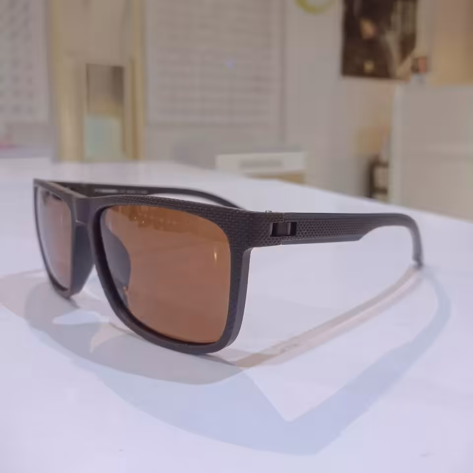 عینک افتابی مردانه عدسی استاندارد یووی 400 و پلاریزه کائوچویی