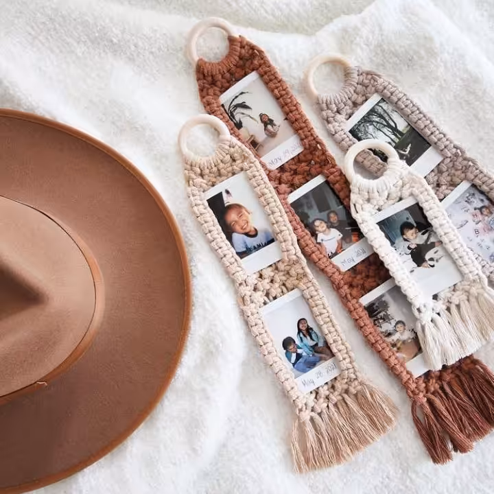 قاب عکس  آویز  مکرومه 