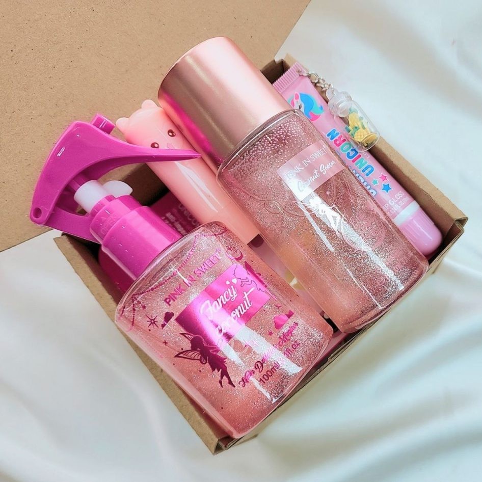 پکیج کادویی صورتی بادی اسپلش و عطر مو و شیمر شاین