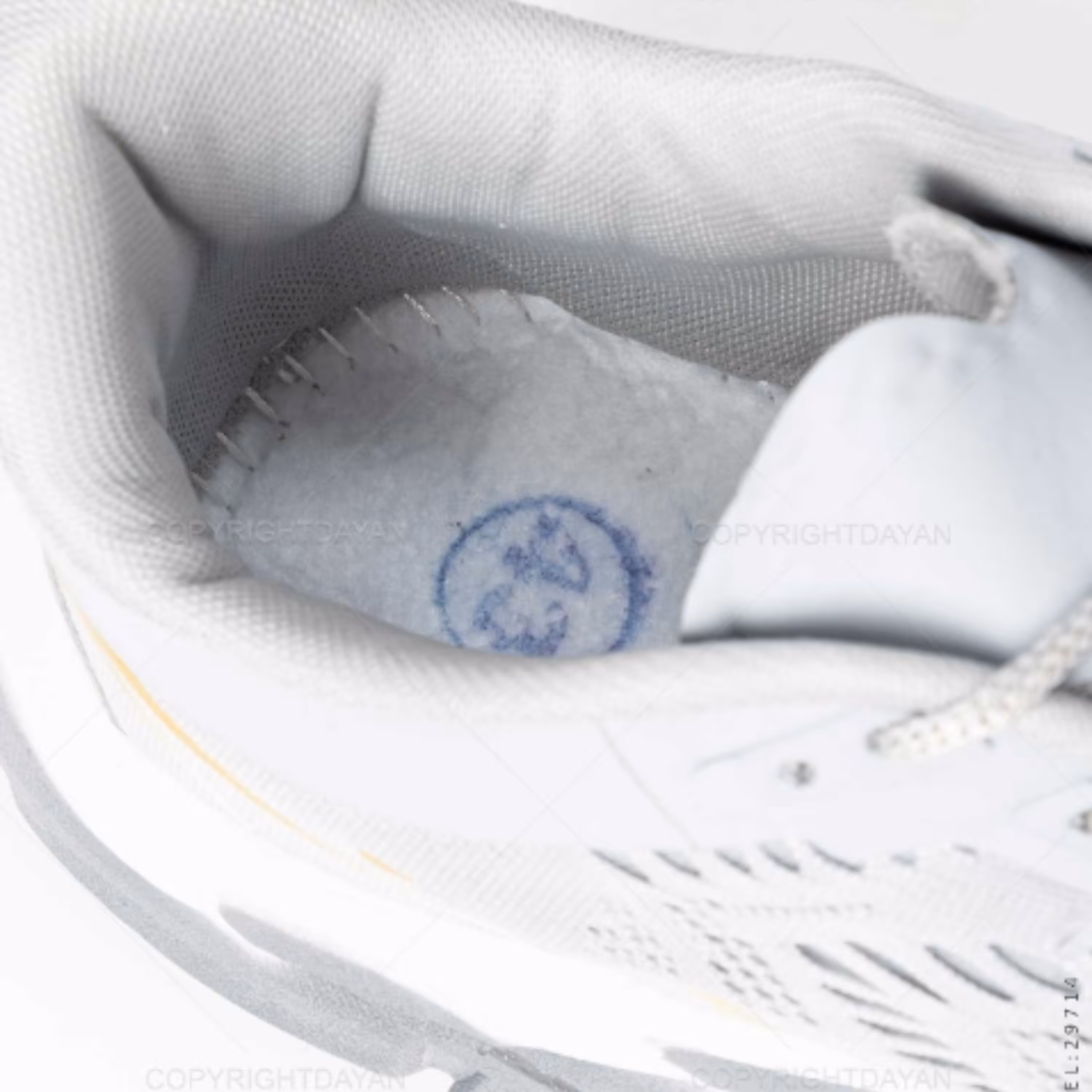 کفش ورزشی مردانه Hoka مدل 29714