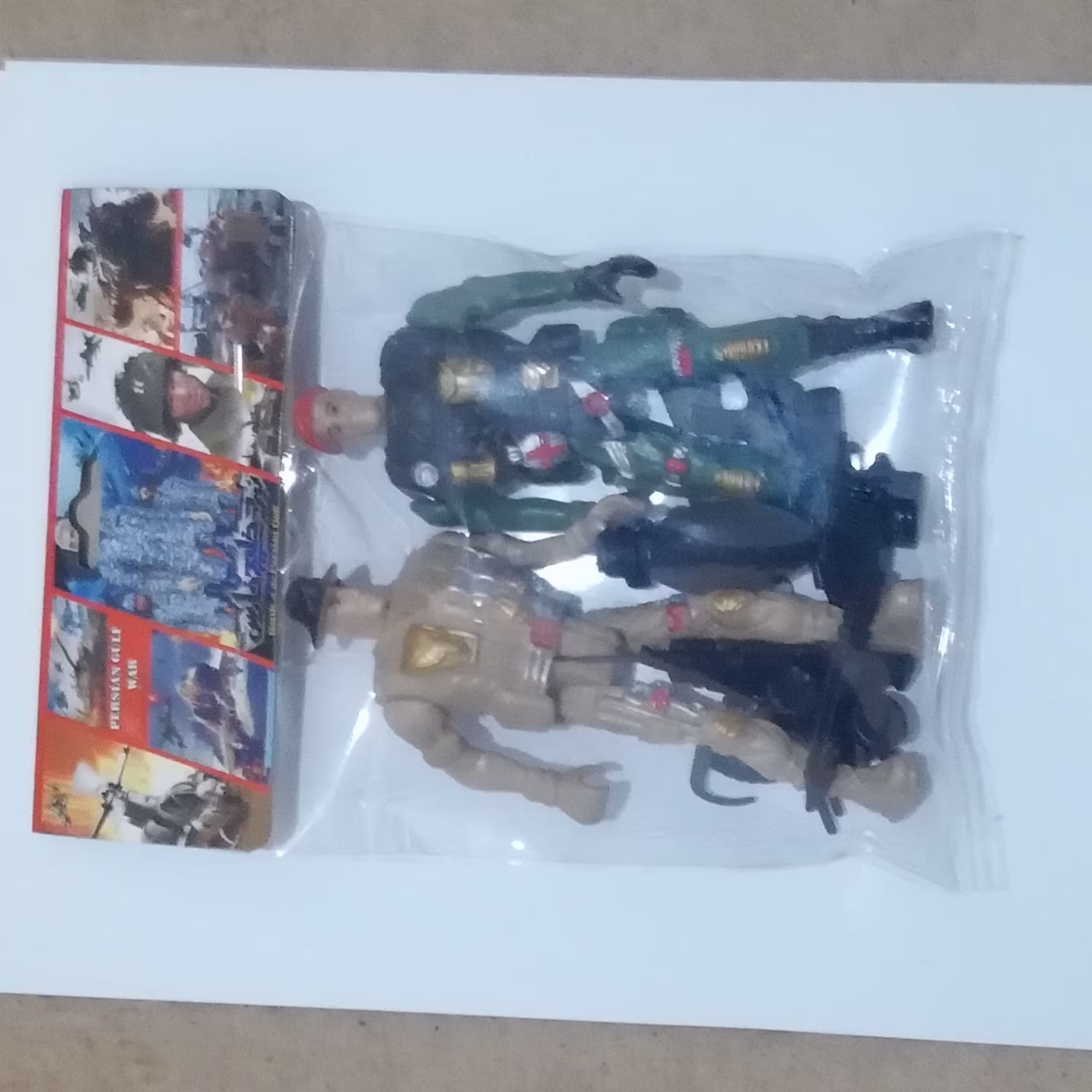 اسباب بازی سرباز 2عددی همراه با اسلحه وتجهیزات 