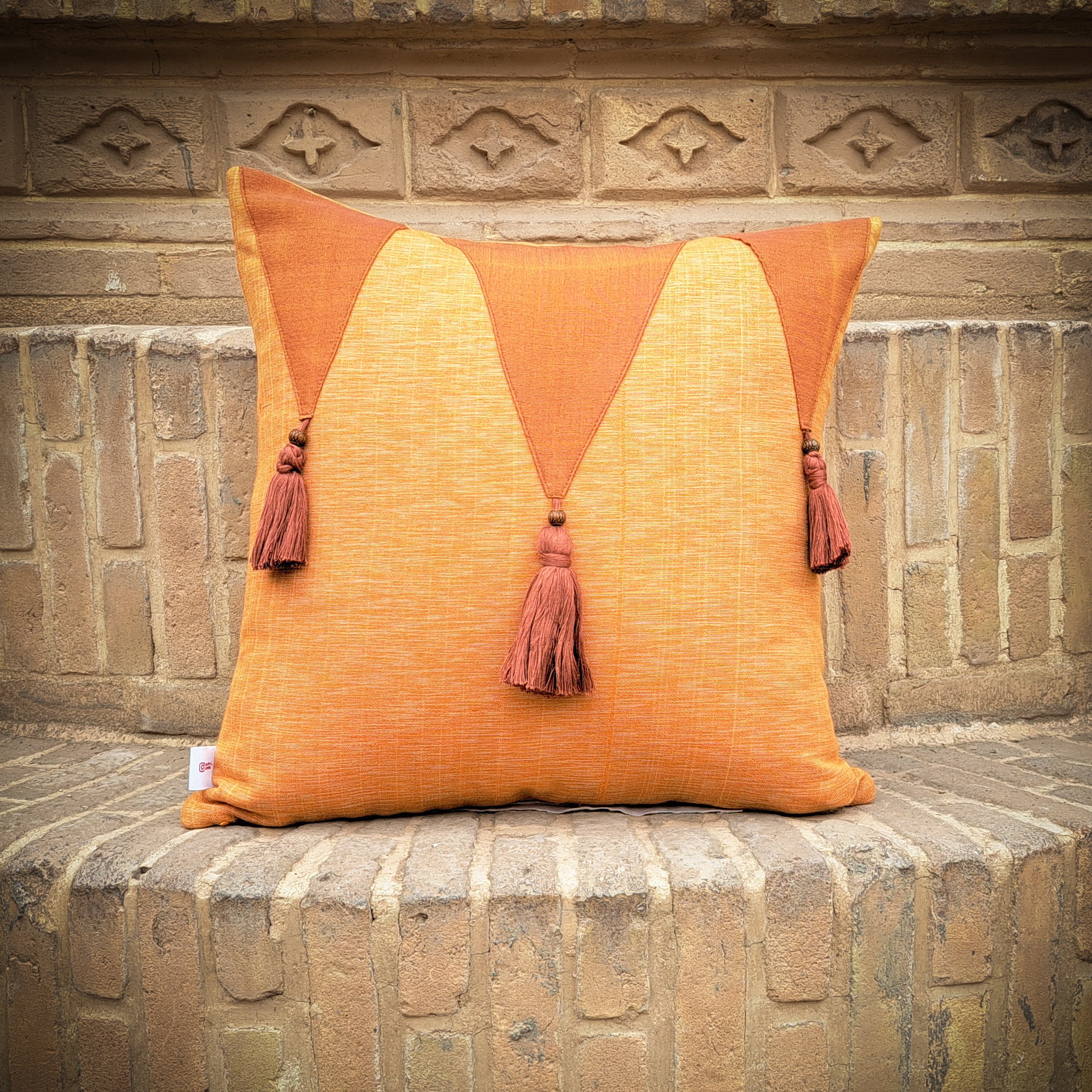 کوسن 45 در 45 با طیف رنگی نارنجی