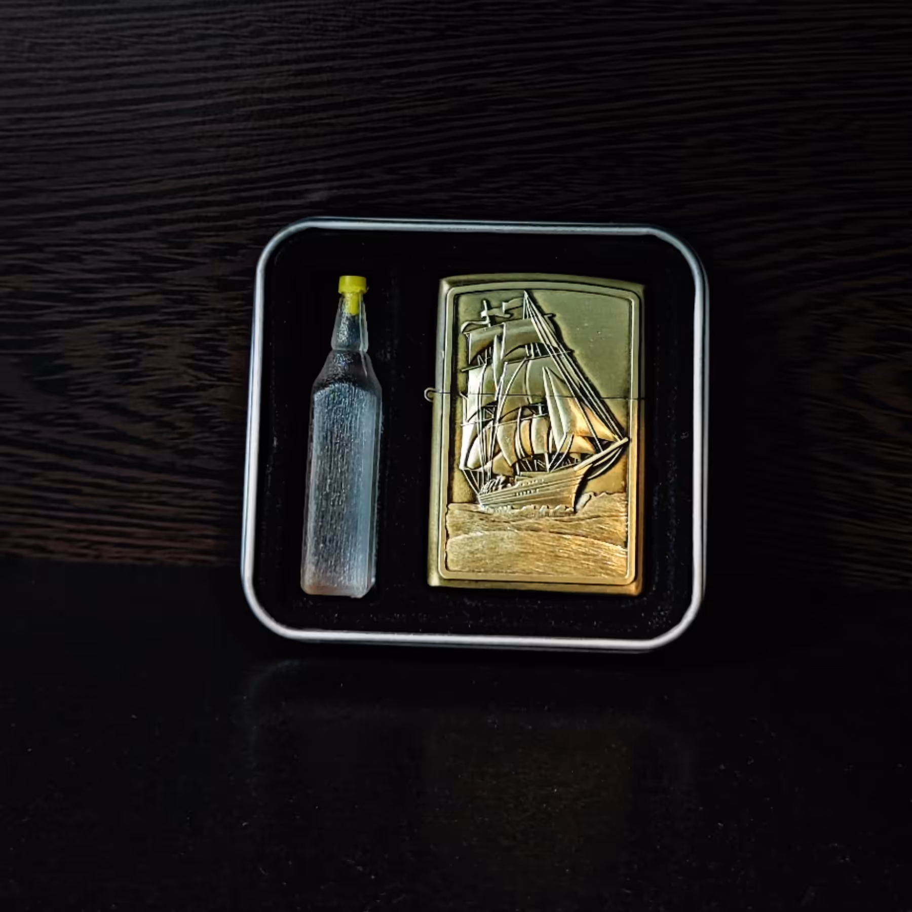 ست فندک زیپو به همراه بنزین و جعبه فلزی کادویی