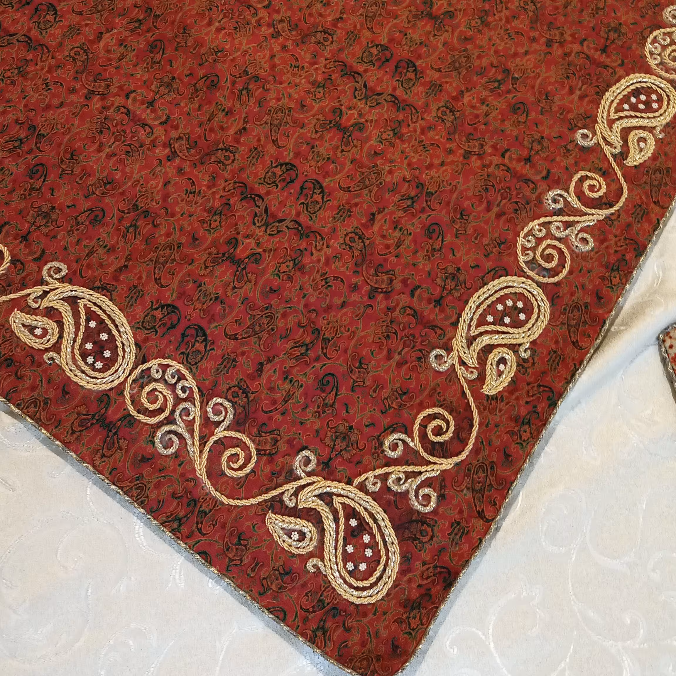 رومیزی ترمه 