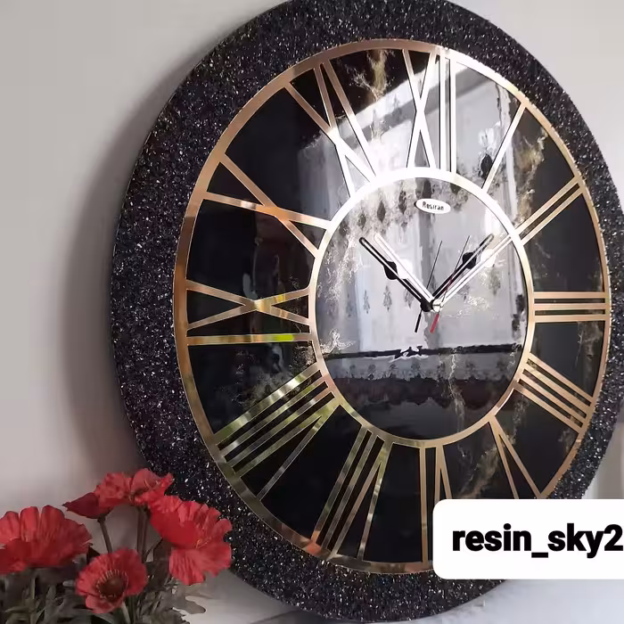 ساعت دیواری رزین.کاملا شفاف.مستحکم.موتور ارامگرد.در رنگها و سایزهای متفاوت