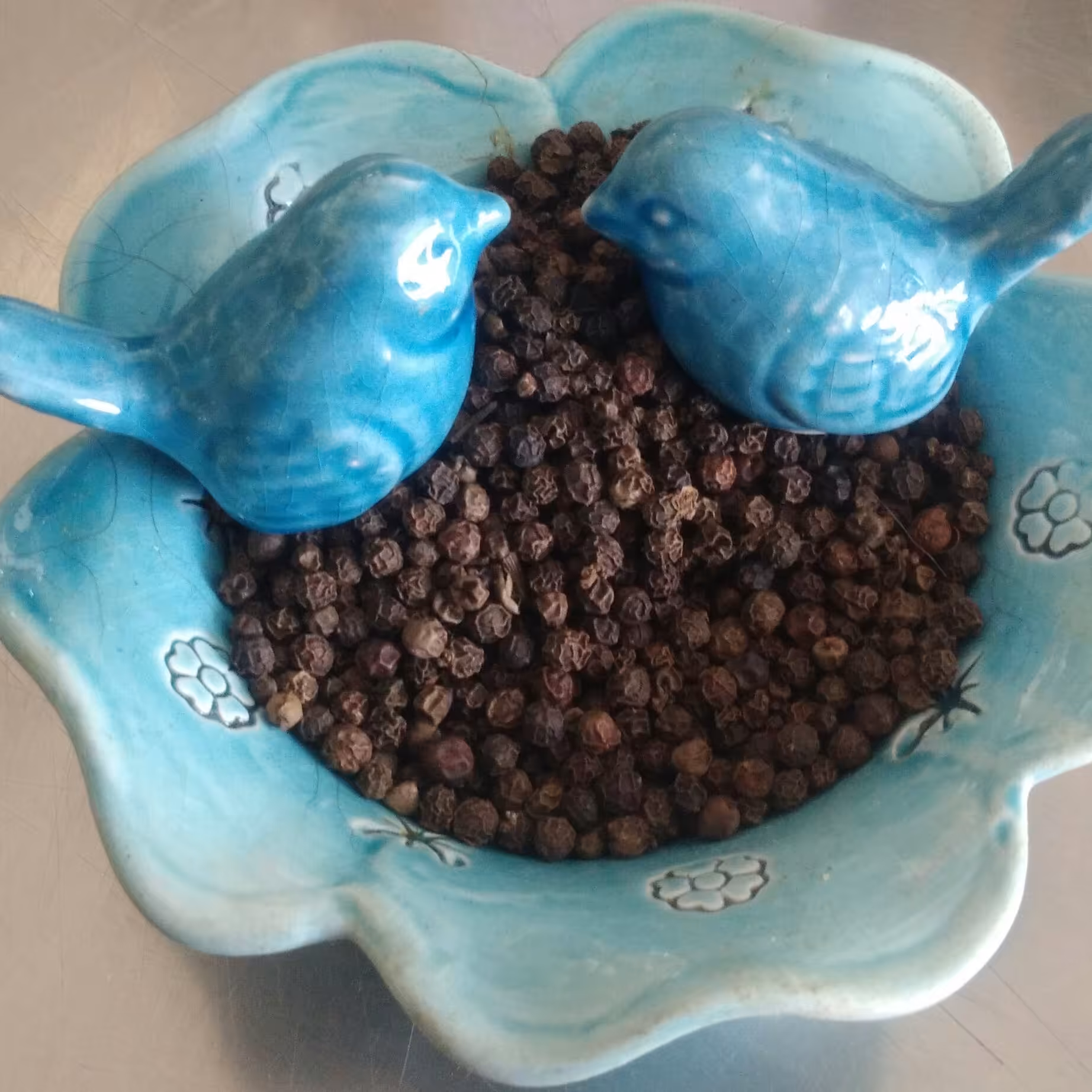 فلفل سیاه دانه ایی تازه و خوش عطر(100 گرمی)