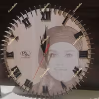 ساعت دیواری