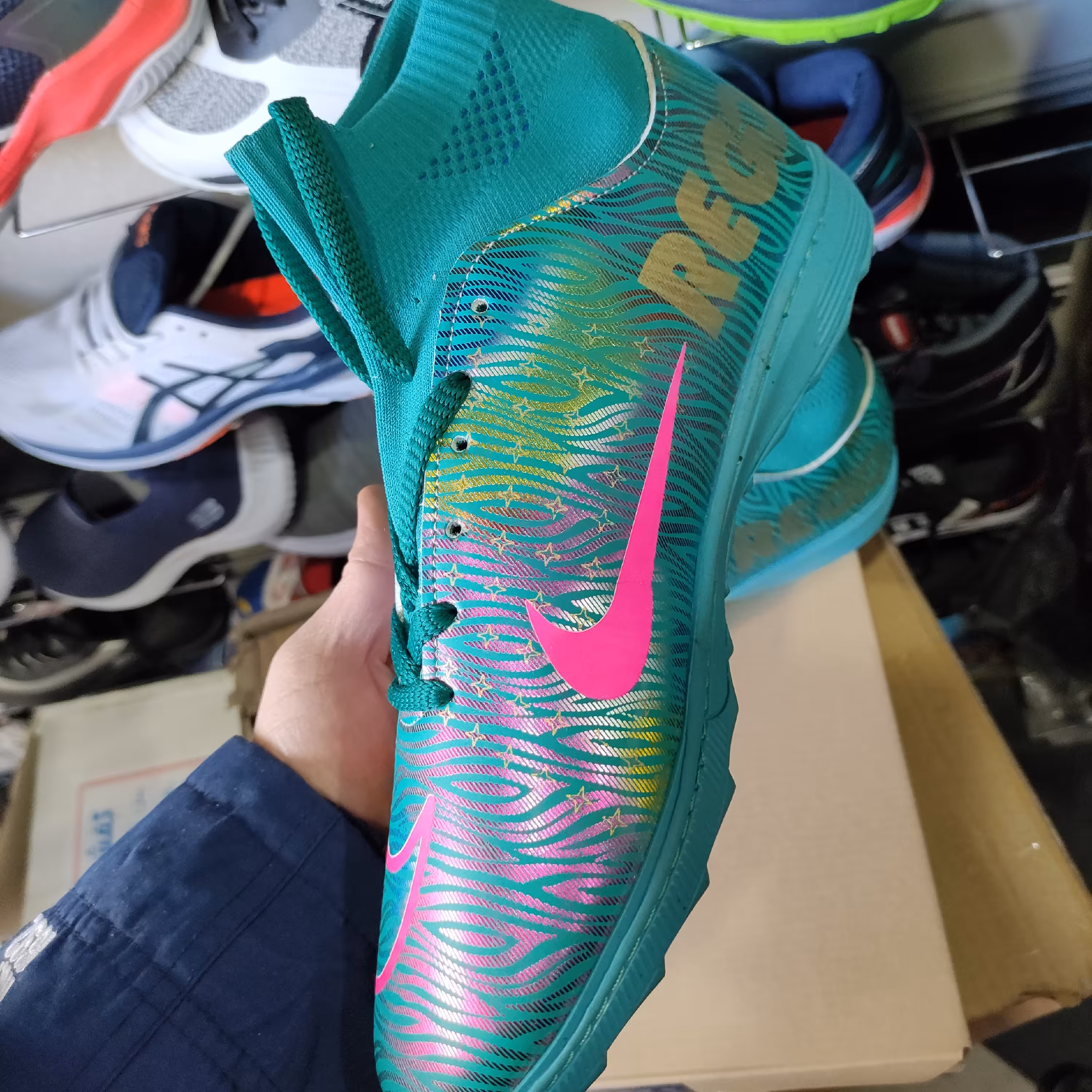 کفش سالنی فوتسال جورابی نایک 