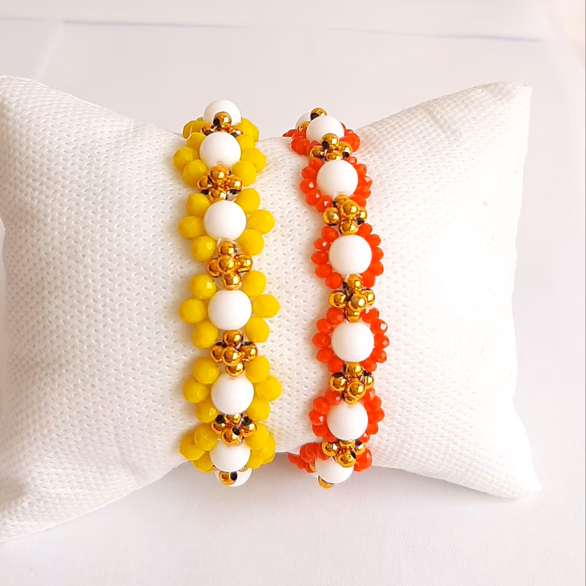 دستبند گلهای کریستالی