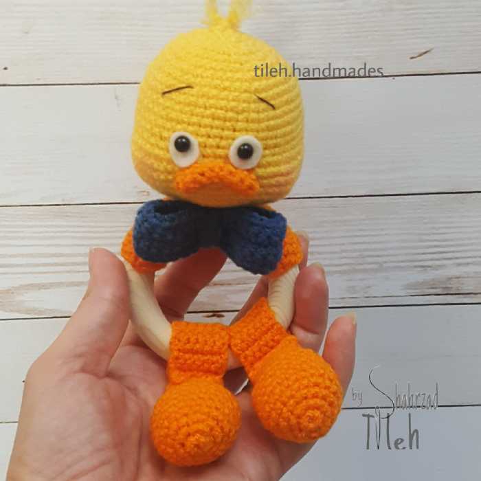 دندونی و جغجغه  اردک مخصوص کودکان  با وزن تقریبی 250 گرم و کاملاً بیخطر و جذاب