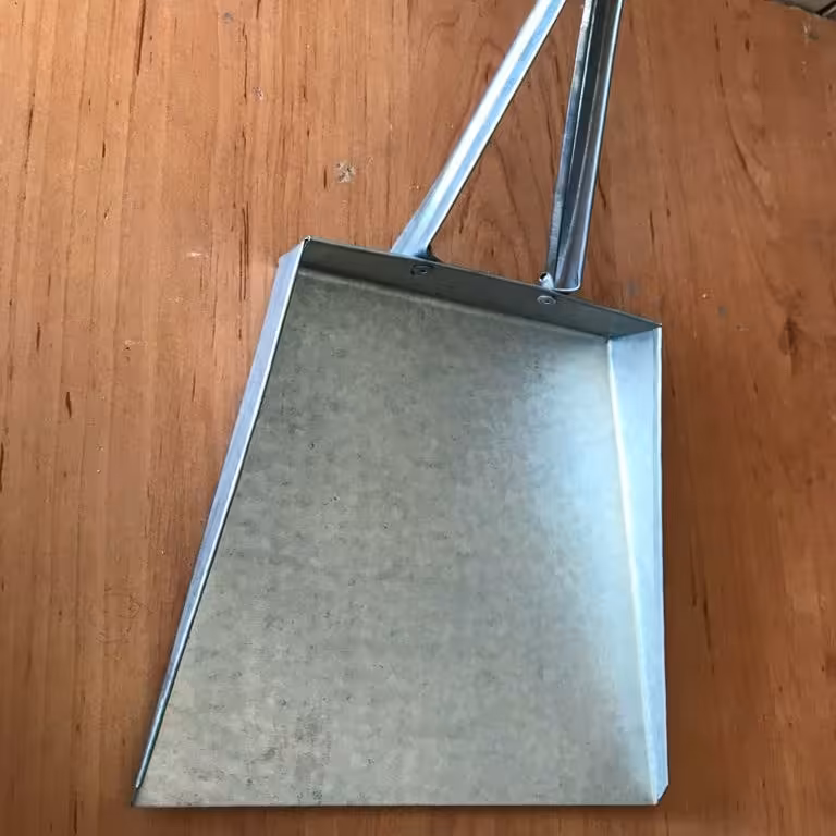 خاک انداز گالوانیزه