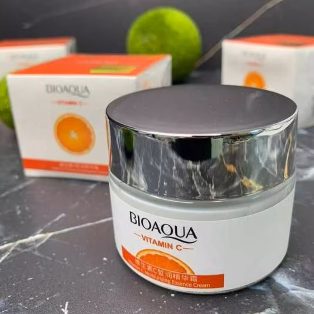 کرم کاسه ای مرطوب کننده و روشن کننده ویتامین سی بیوآکوا