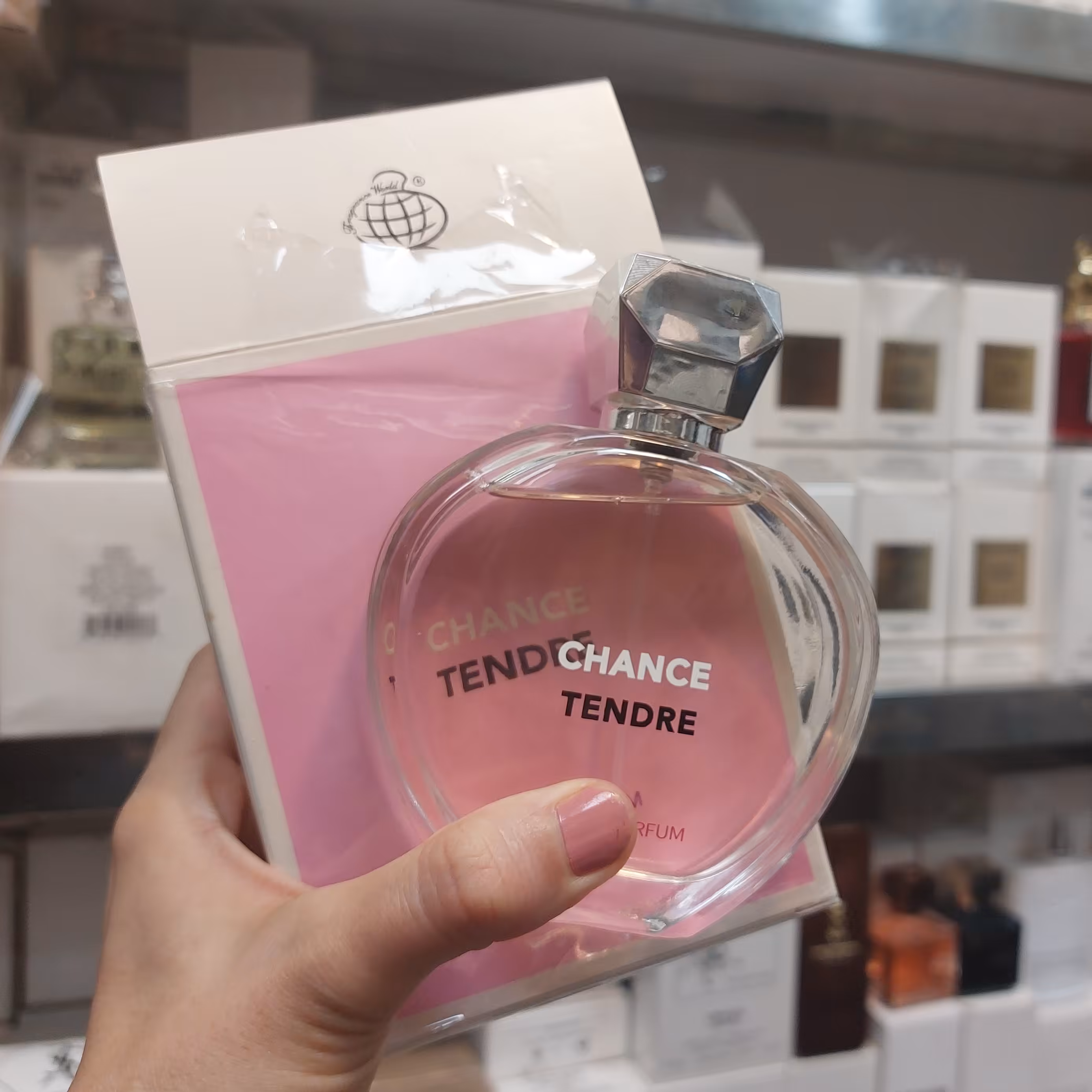 ادکلن شنل چنس تندر