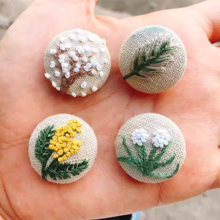 دکمه سایز بزرگ گلدوزی شده