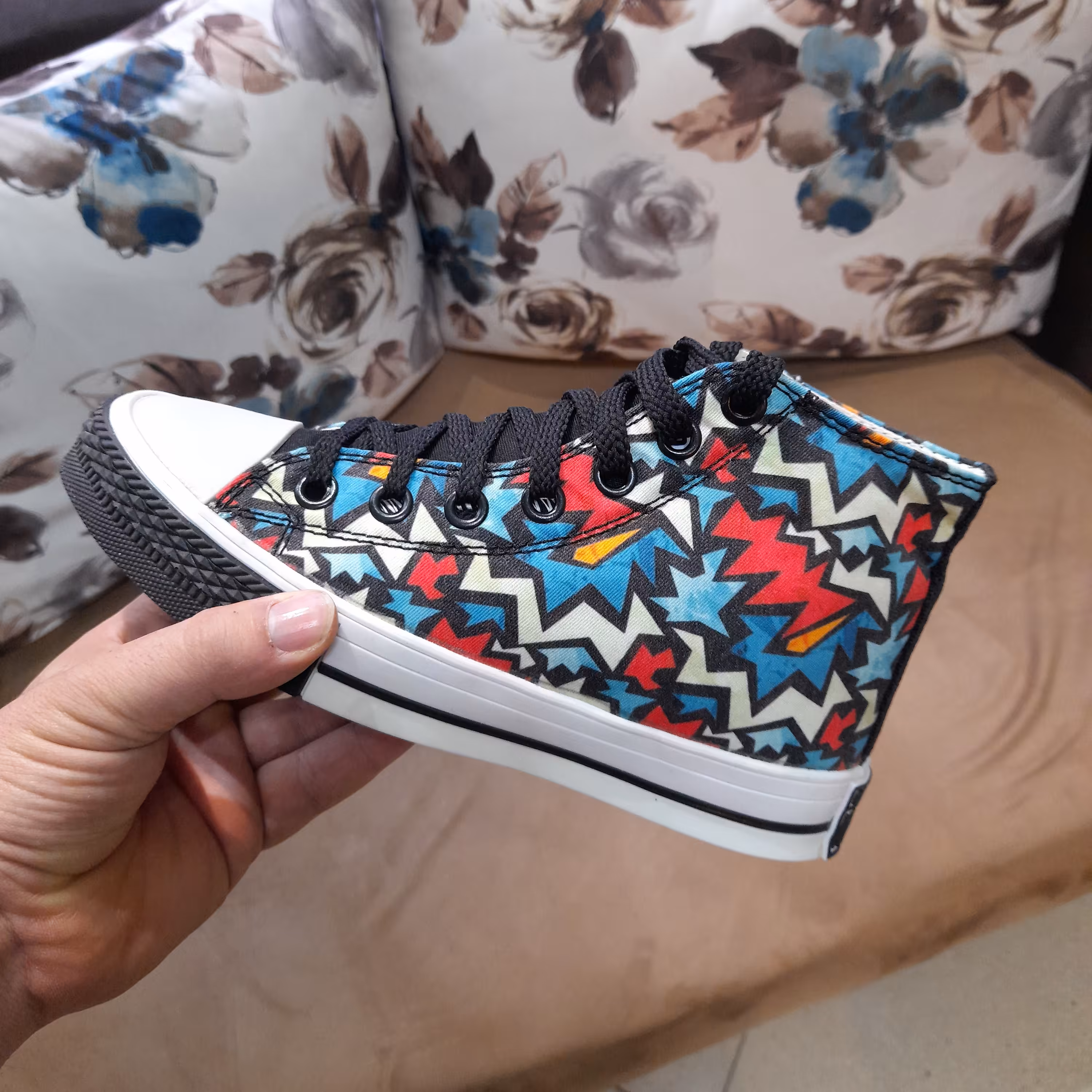 آلستار طرح جرقه جدیدترین و پرطرفدار ترین طرح آلستار کیفیت ضمانت فروشگاه خود ما قالب و زیره اصلی رویه مناسب فصل