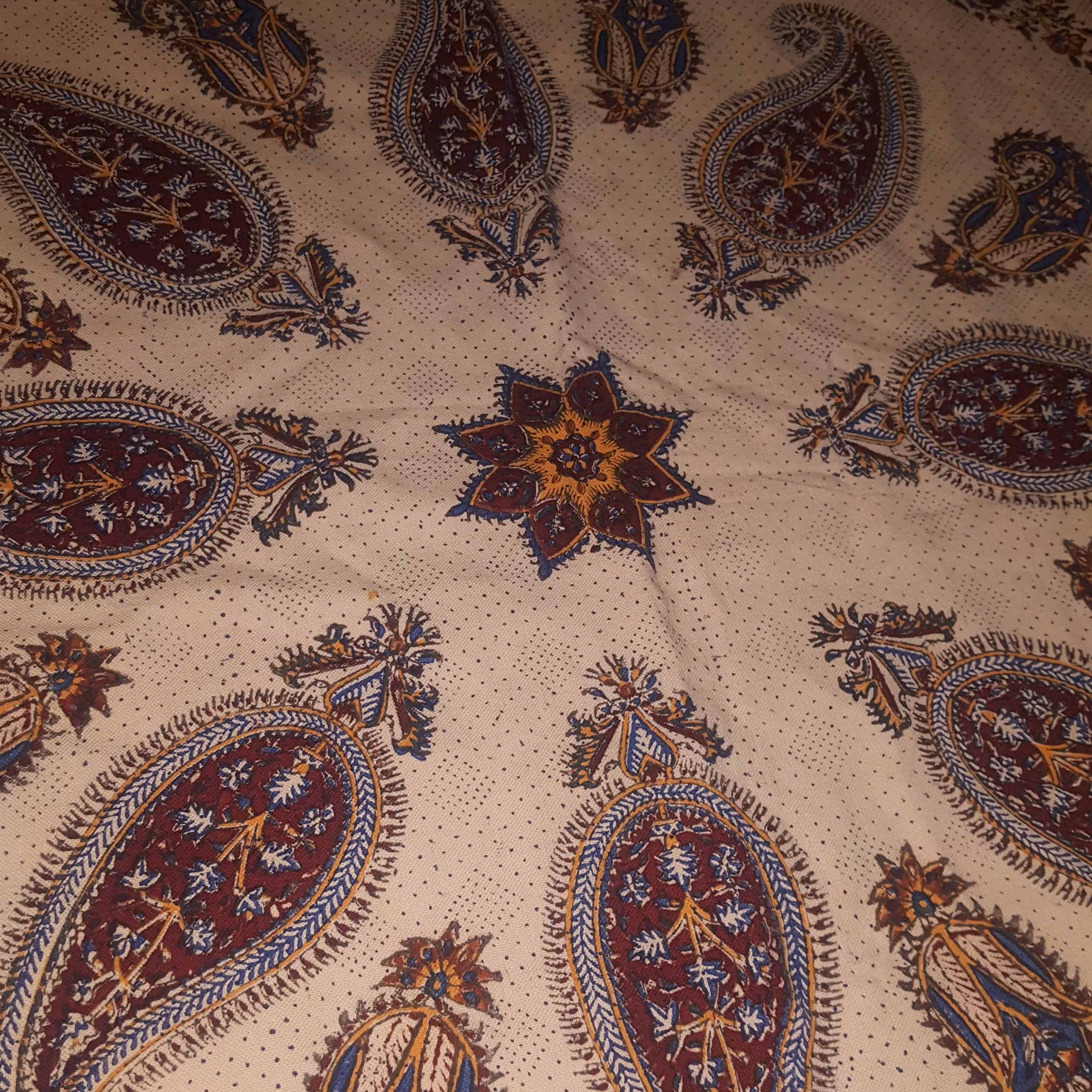 سفره قلمکاری 4 متر در 1 متر