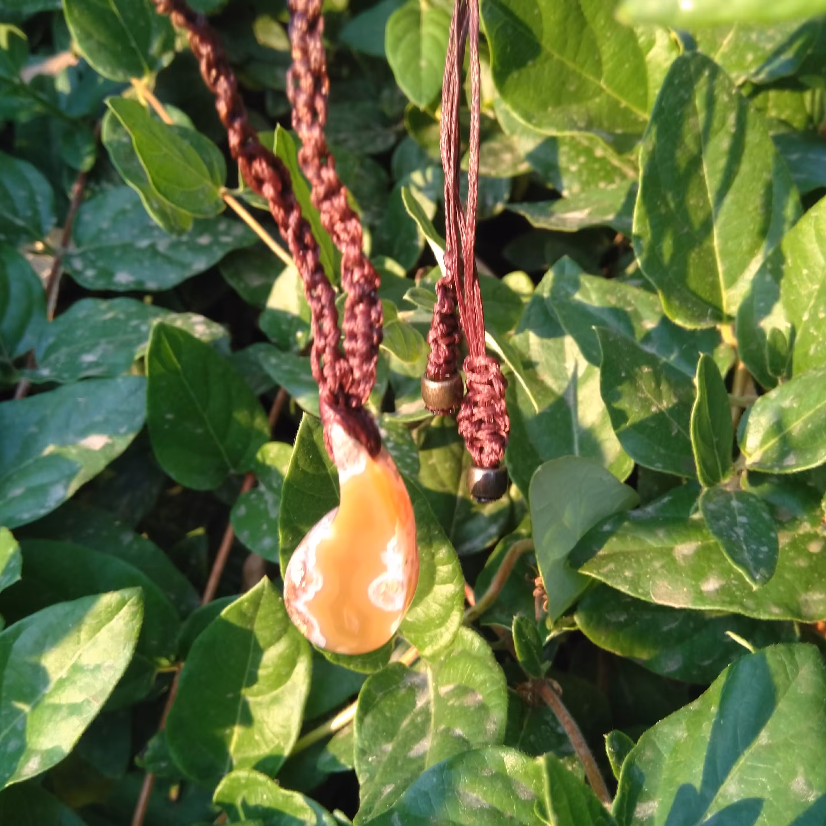 عقیق سلیمانی زرد طرح بته جقه بسیار خاص