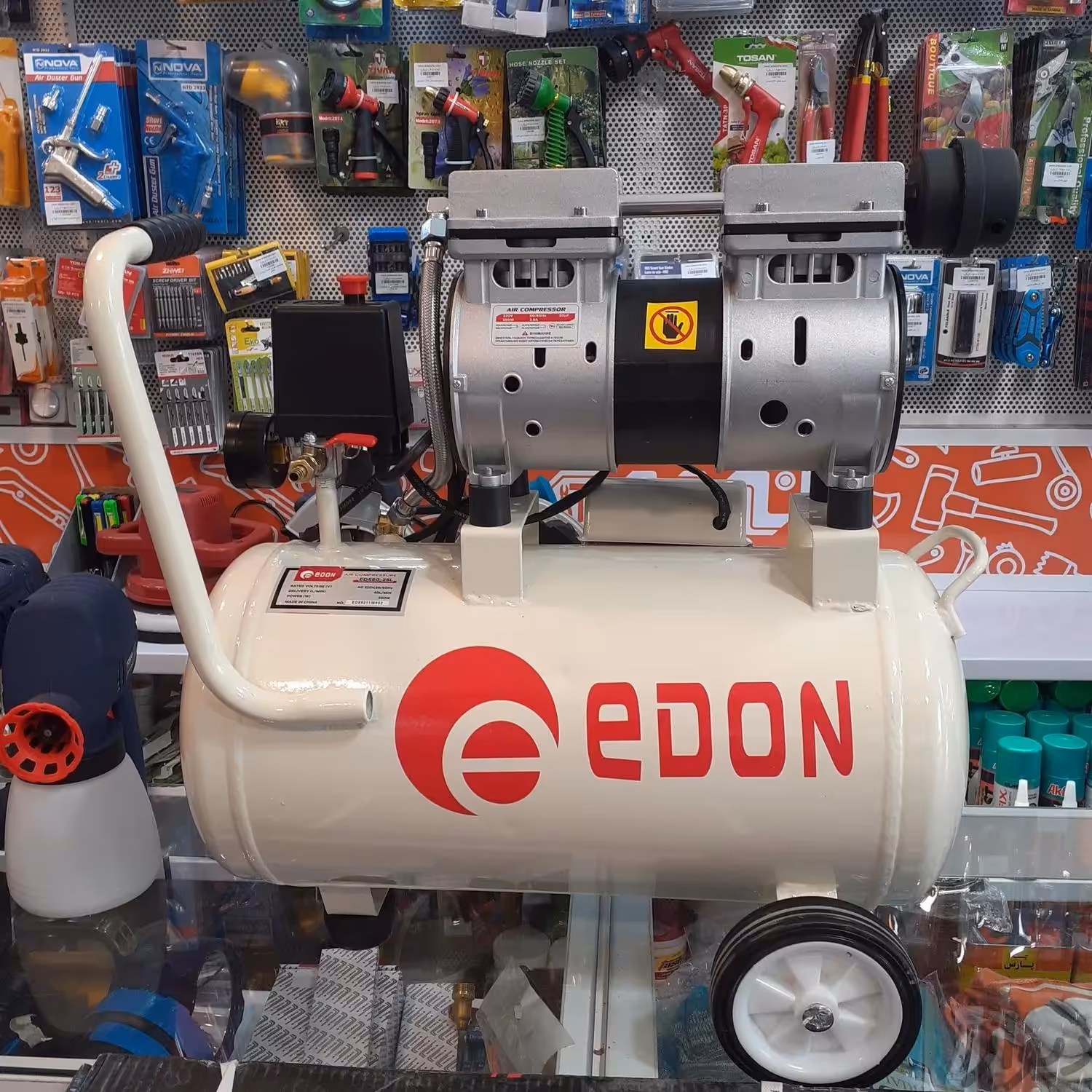 کمپرسور پمپ باد ادون سایلنت 25 لیتری مدل ED550-25L (آوان ابزار) ارسال با تیپاکس به صورت پس کرایه  
