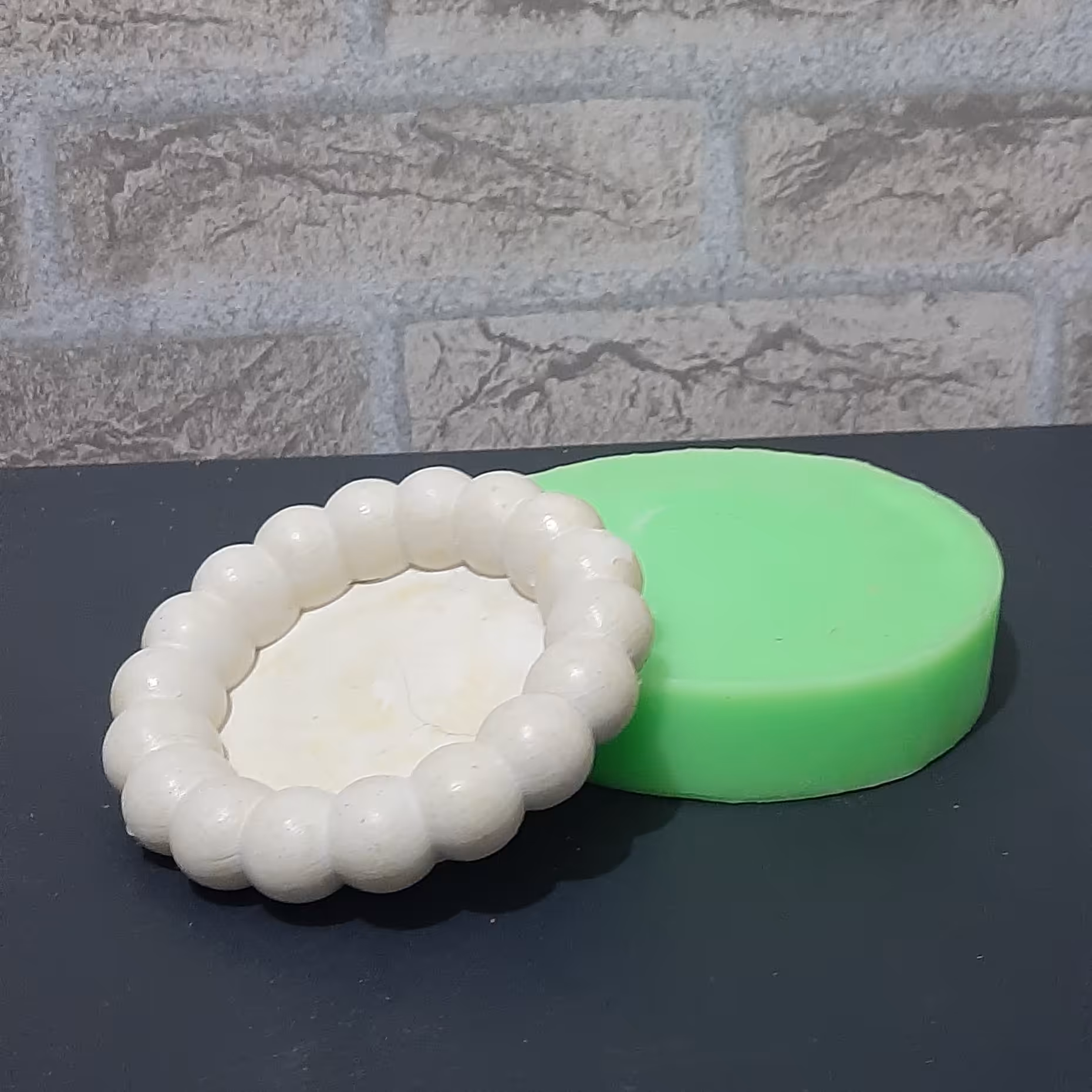 قالب سیلیکونی بشقاب مرواریدی سایز بزرگ  ارتفاع2.5عرض 12.5 