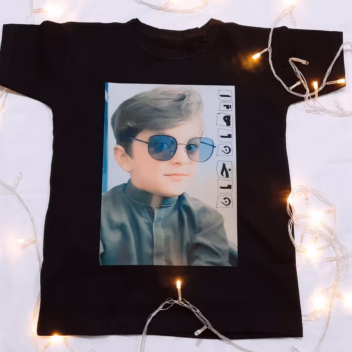 چاپ روی تیشرت مشکی جنس تیشرت های همجنس پنبه و هم نخی موجود هست 