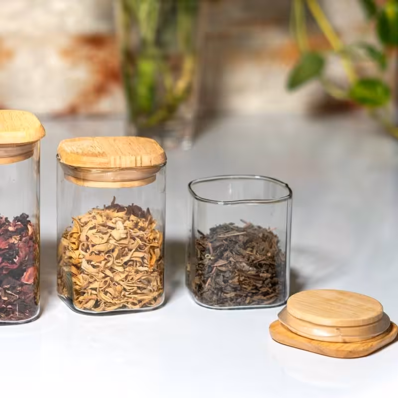 جا ادویه شیشه ای مربع 7 سانت(4عددی)