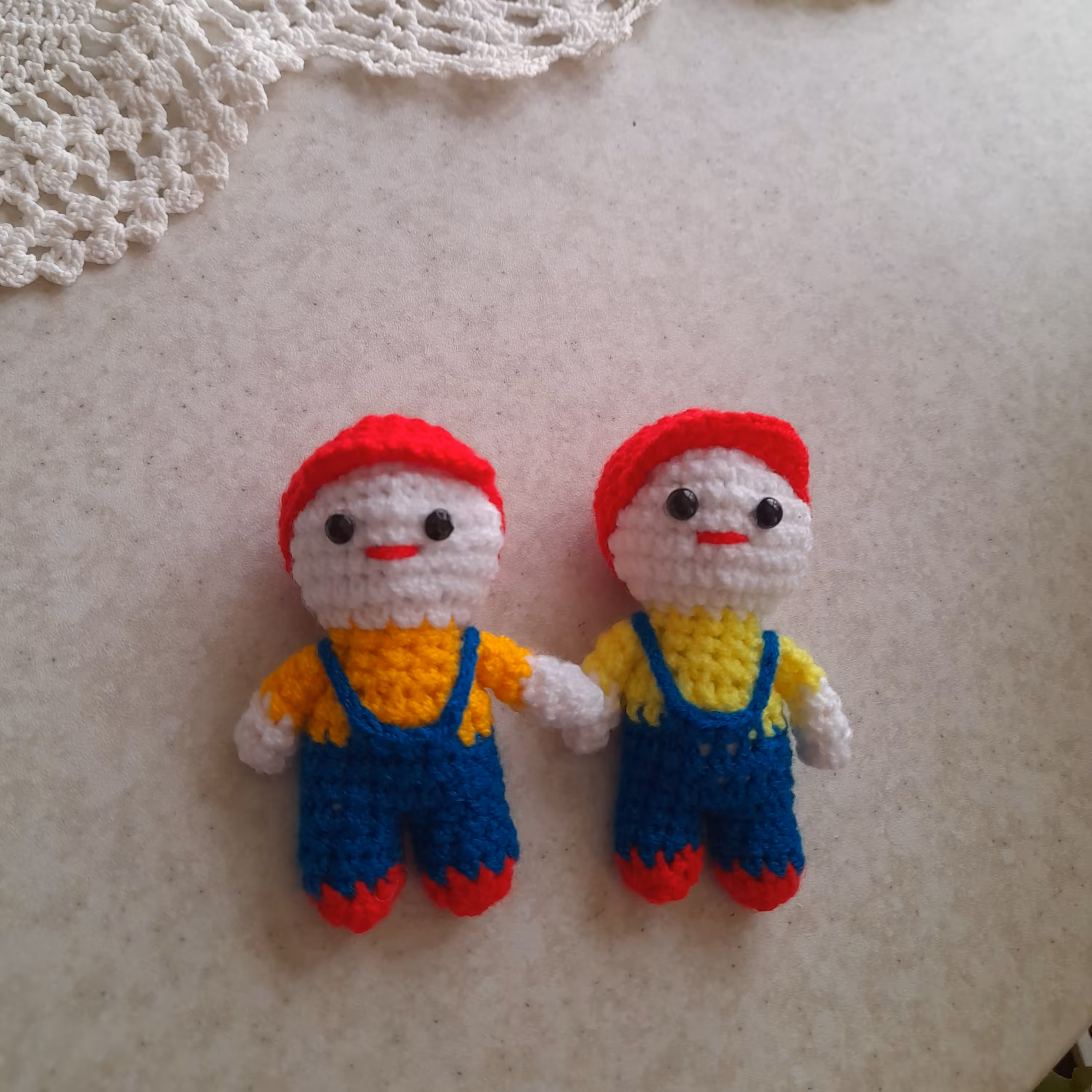 جاکلیدی  پسر  کوچولو بافتنی 