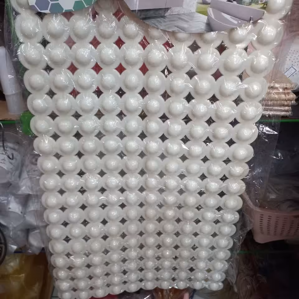 پا دری زیر دوشی حمام ضخیم