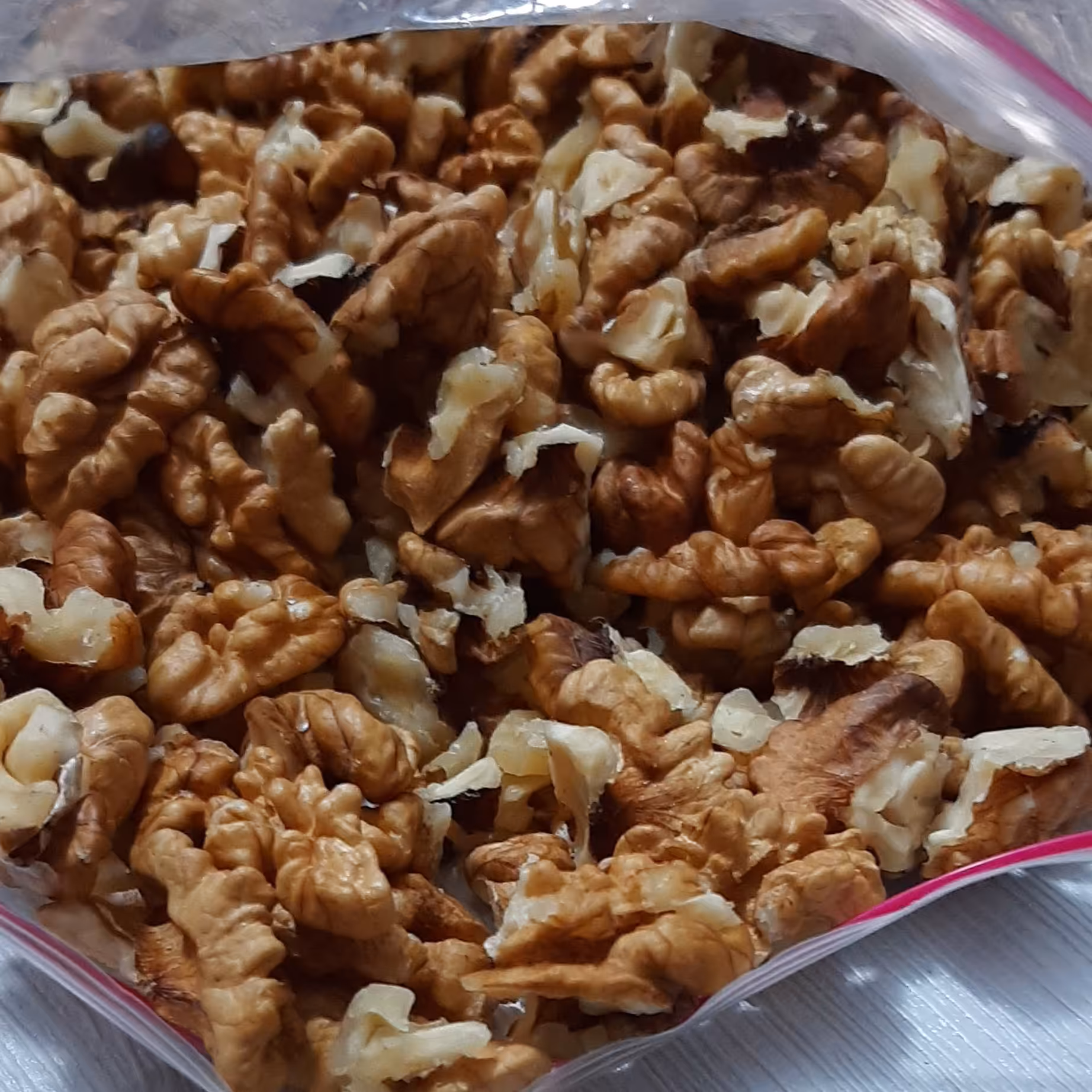 مغز گردو دندان شکسته 