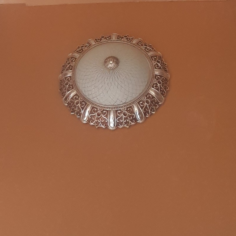 سقفی هیلدا وزن بدون بسته بندی 1085 گرم بدنه پلاستیکی وشیشه است