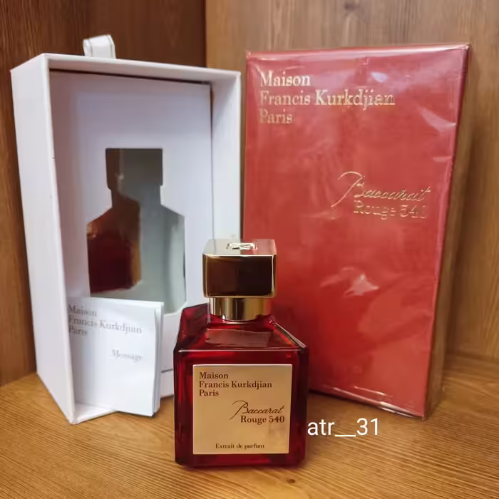 هاردباکس  ادکلن باکارات رژ    اکستریت (محصول اورجینال نمیباشد) اماراتی کیفیت خیلی خوب Baccarat Rouge 540 Extrait  