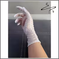 دستکش لمه اکلیل دار سفید