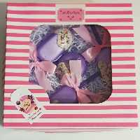 شکلات پاپسیکلز،رنگبندی ب دلخواه  مشتری عزیز،وزن 1کیلو،بسته بندی جذاب