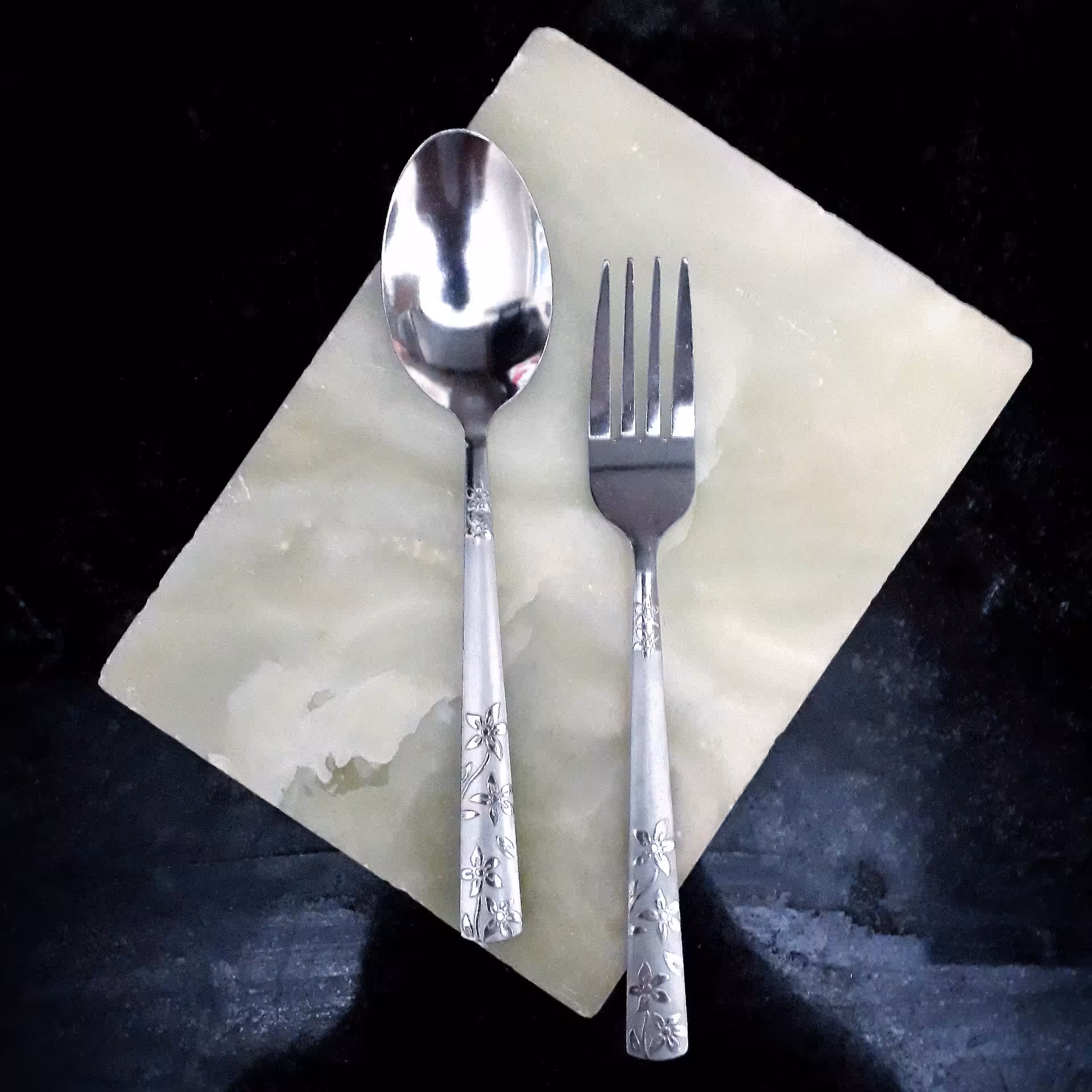 قاشق و چنگال طرح 3