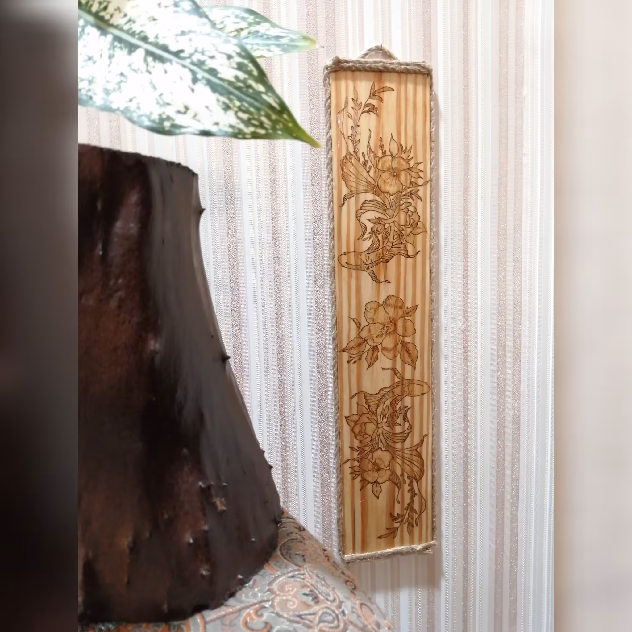 دکور آویز فانتزی سوخته نگاری شده طرح ماهی