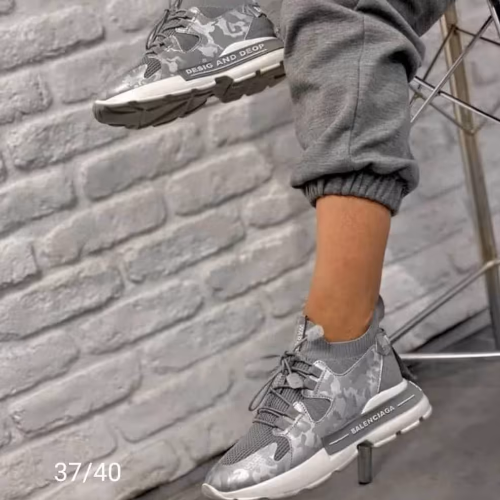 کفش اسپرت هم مردانه هم زنانه