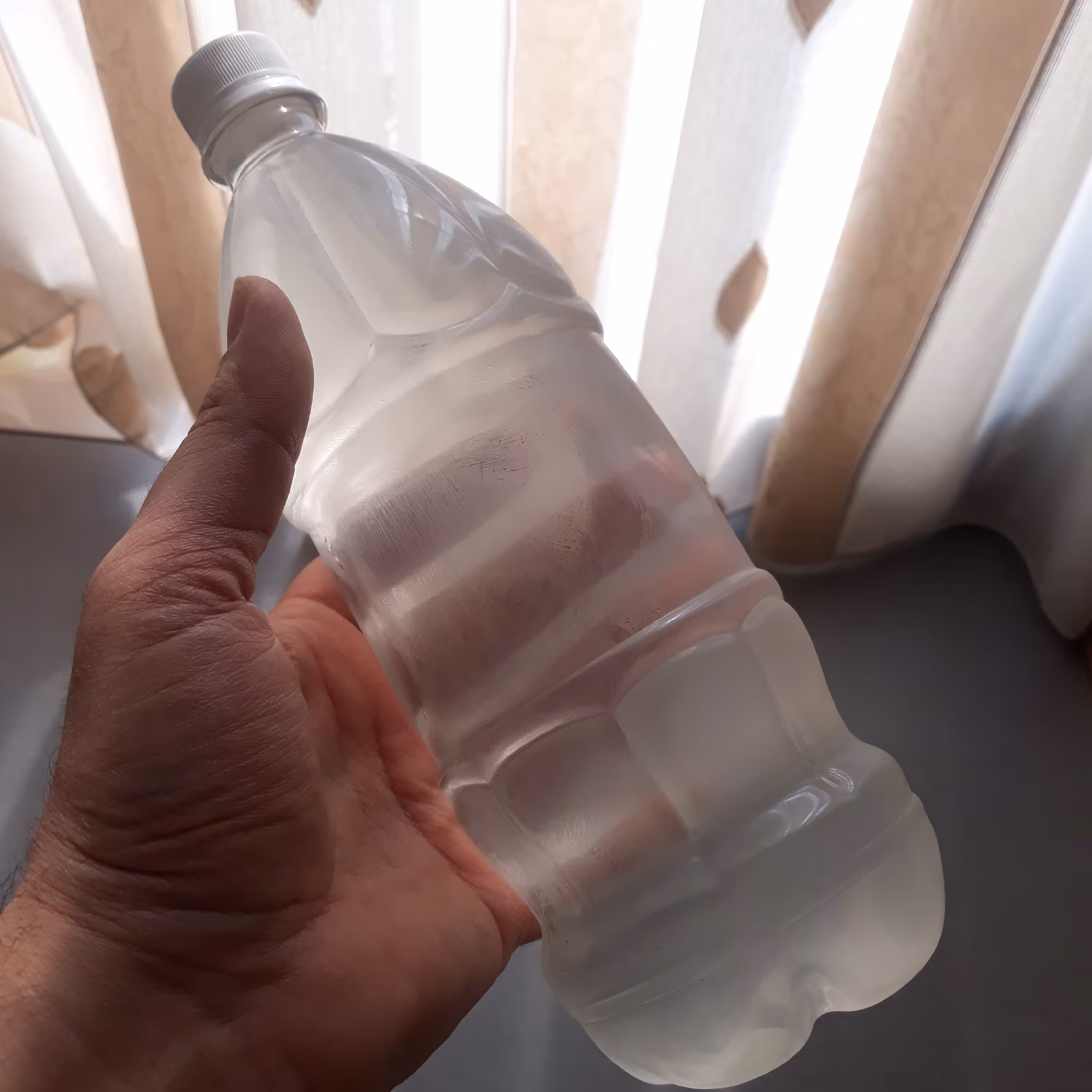 گلاب طبیعی یک لیتری از استان مرکزی